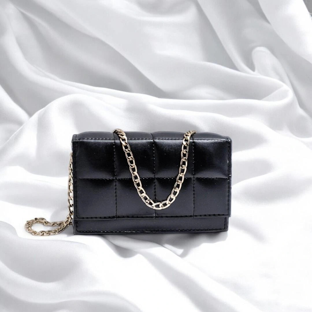 Girls’ Stylish Black Crossbody Bag – Trendy, Lightweight Everyday Companion
